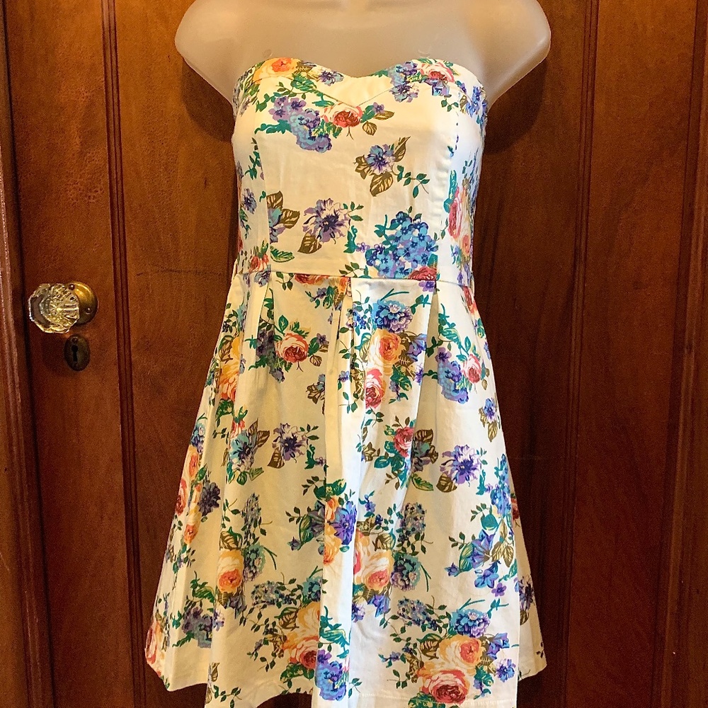 "HAVE" strapless dress, M